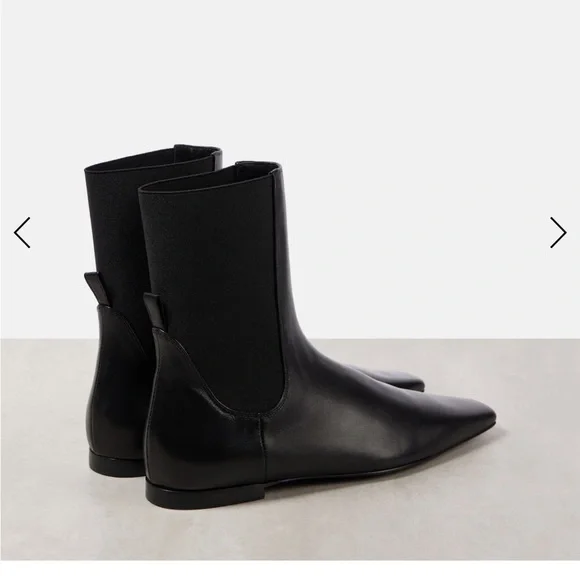 Toteme Leather Chelsea boots NWT - Picture 6 of 6